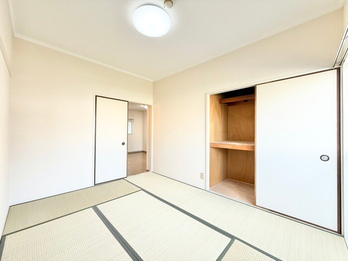 物件内観写真10　(居室)