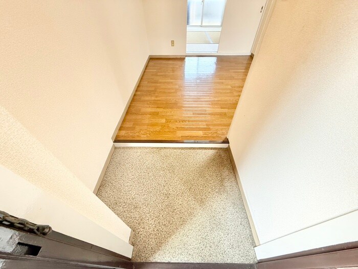 物件内観写真17　(玄関)