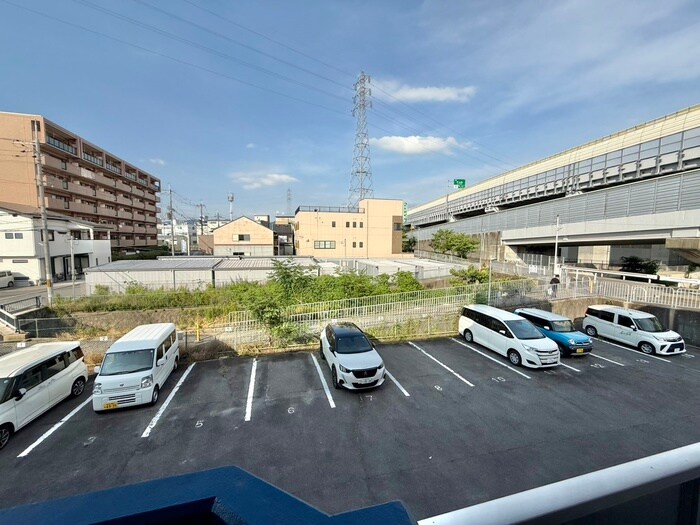 物件内観写真22　(室内からの展望)