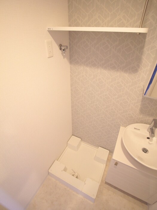 物件内観写真11　(洗濯機置場)