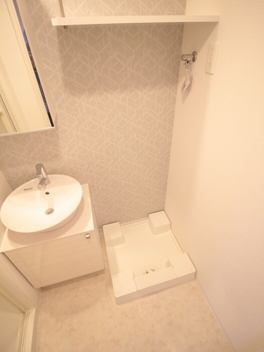 物件内観写真12　(洗濯機置場)