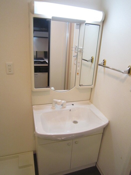 物件内観写真9　(洗面)