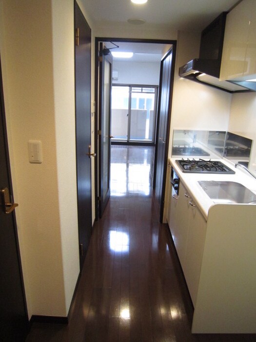 物件内観写真13　(廊下)