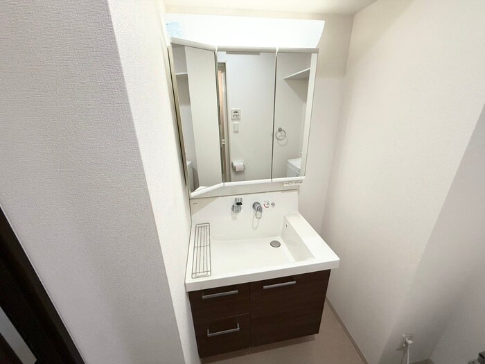 物件内観写真9　(洗面)