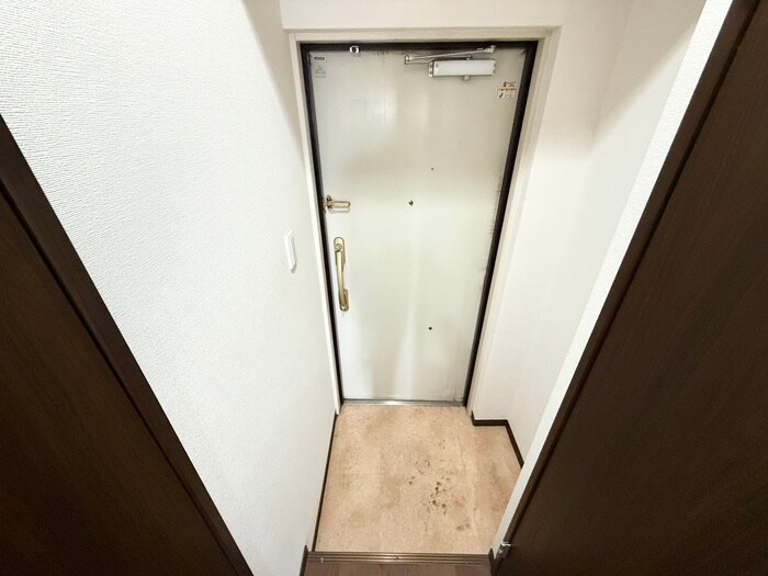物件内観写真19　(玄関)