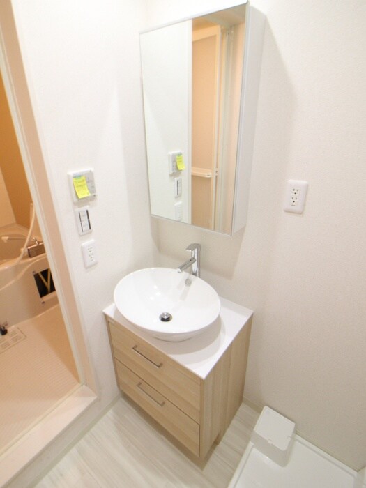 物件内観写真11　(洗面)