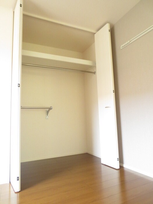 物件内観写真12　(収納)