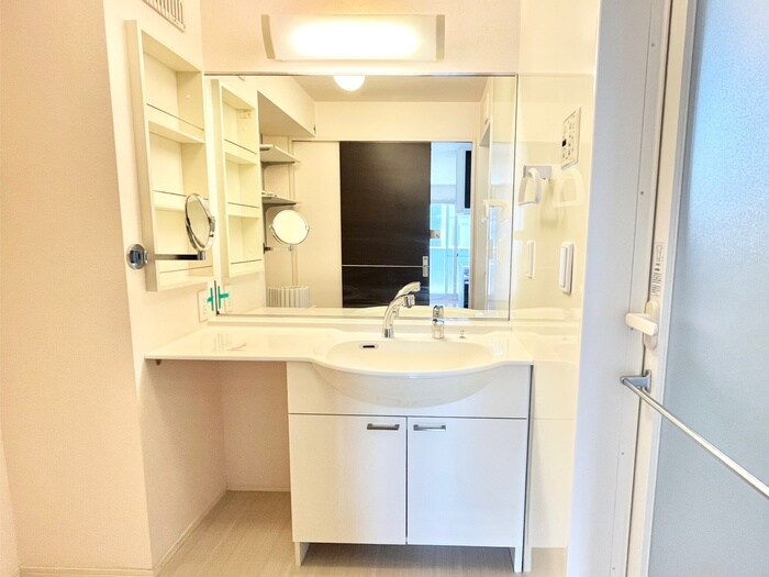 物件内観写真16　(洗面)