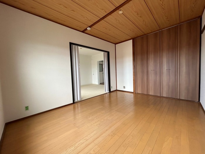 物件内観写真8　(居室)