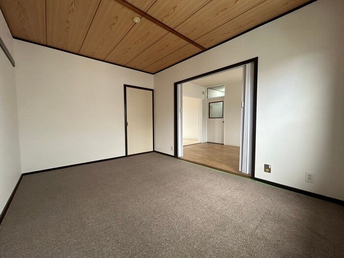 物件内観写真9　(居室)