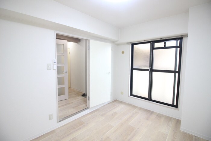 物件内観写真10　(居室)