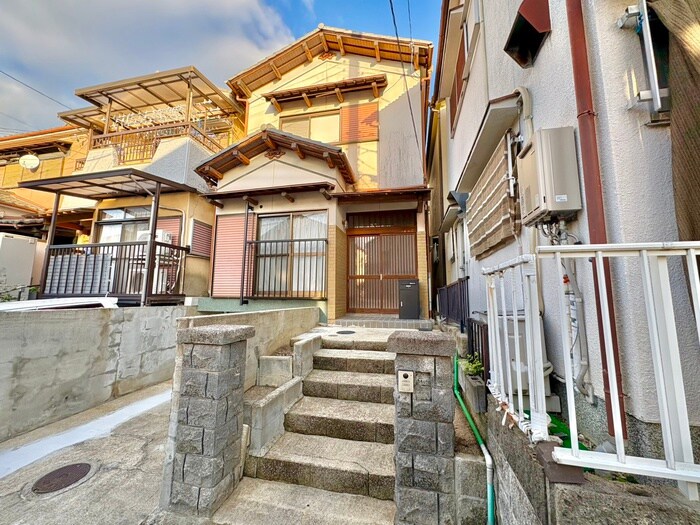 物件外観写真2　(外観写真)