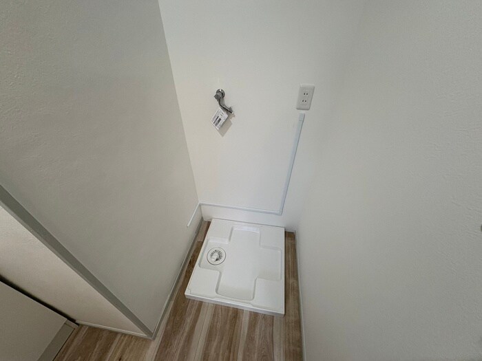 物件内観写真15　(洗濯機置場)