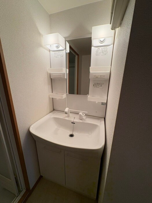 物件内観写真12　(洗面)