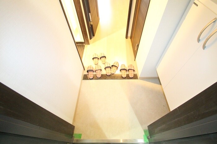 物件内観写真15　(玄関)