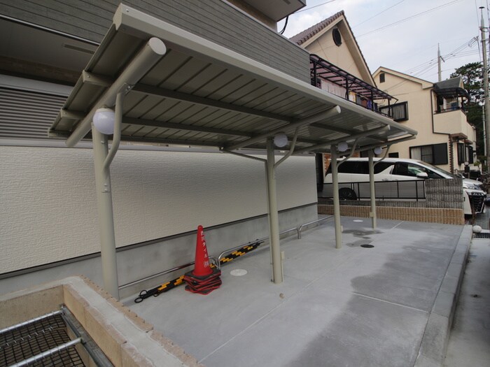 物件外観写真6　(駐輪場)