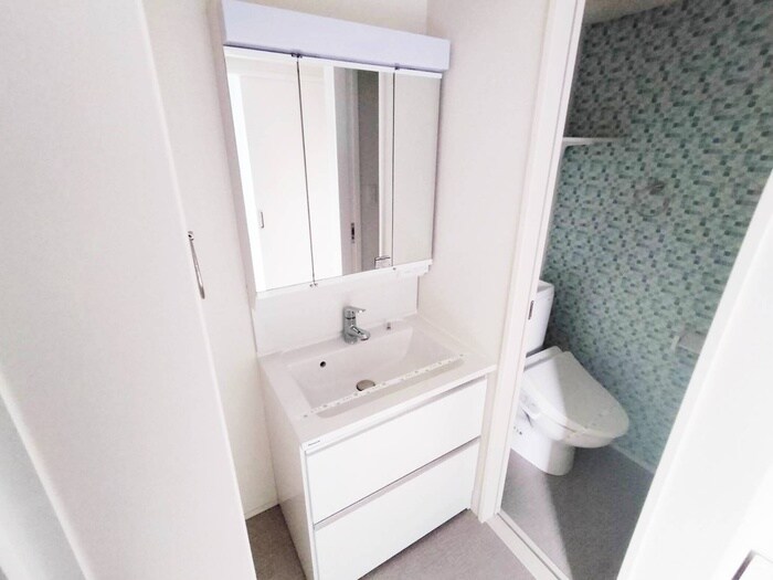 物件内観写真8　(洗面)