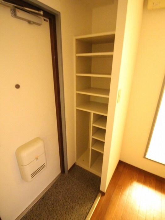 物件内観写真7　(靴箱)