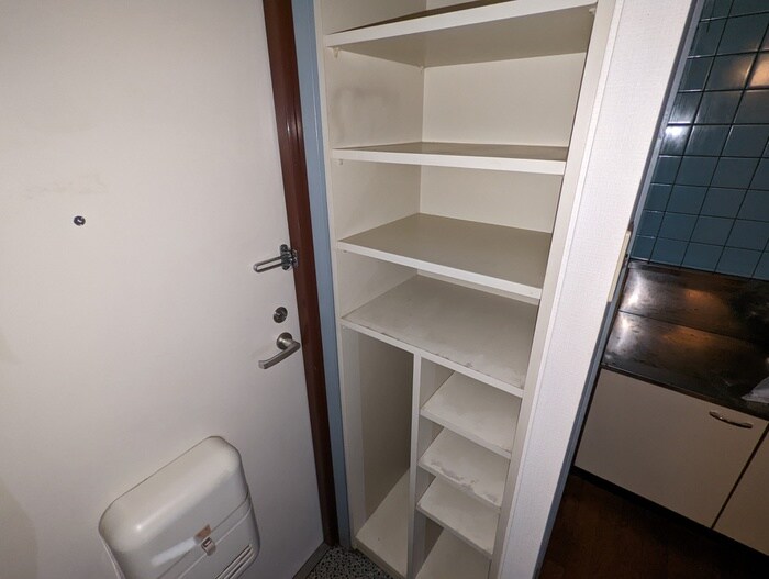 物件内観写真8　(靴箱)