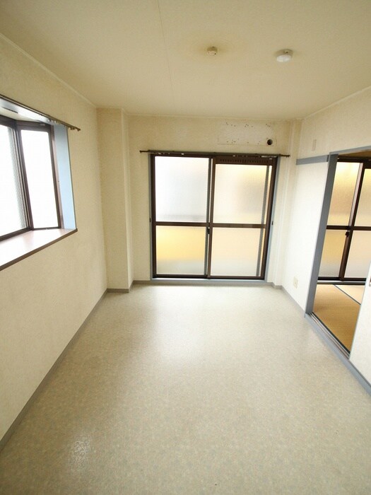 物件内観写真11　(居室)