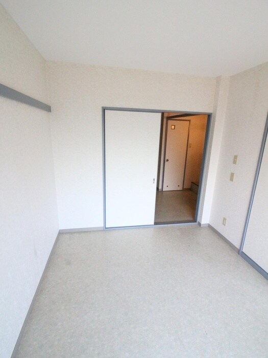 物件内観写真12　(居室)