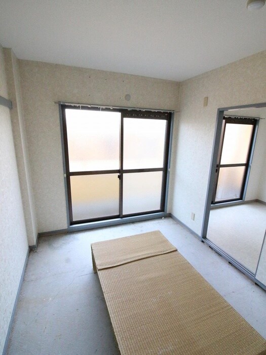 物件内観写真15　(居室)