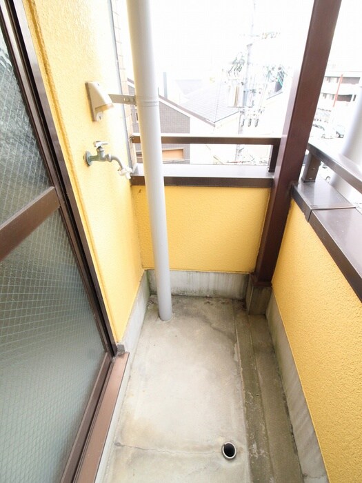 物件内観写真16　(洗濯機置場)