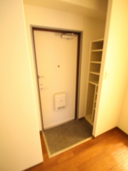 物件内観写真17　(玄関)