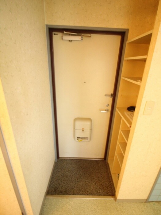 物件内観写真17　(玄関)