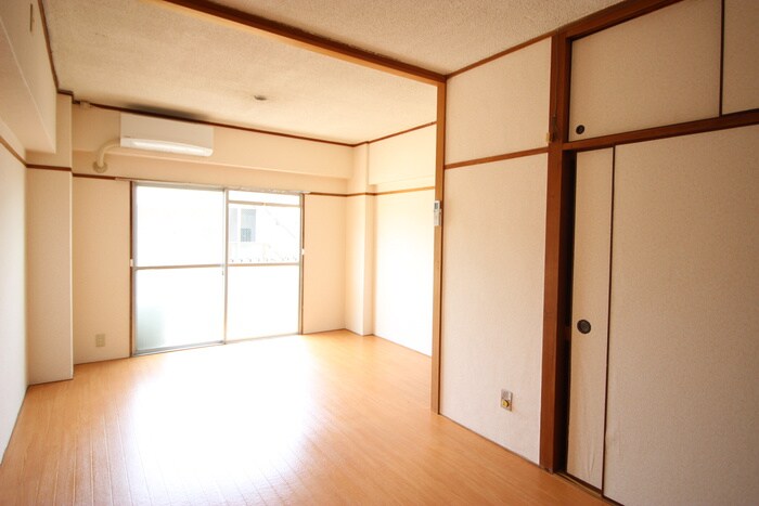 物件内観写真8　(居室)