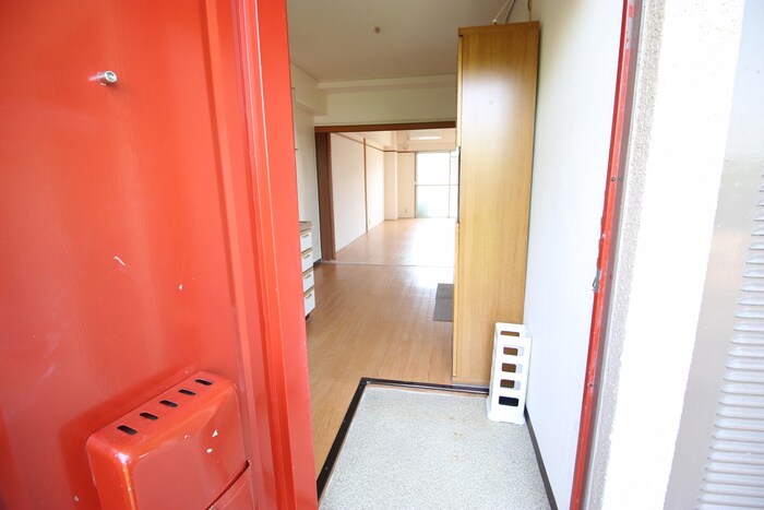 物件内観写真18　(玄関)