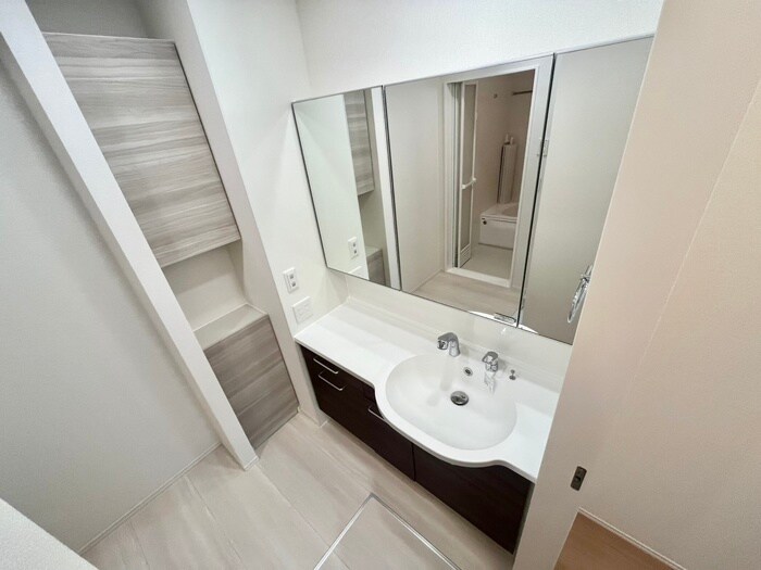 物件内観写真13　(洗面)