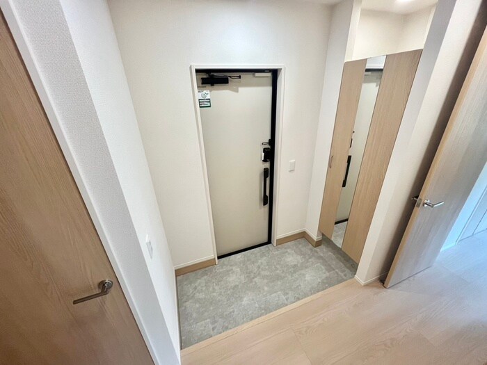 物件内観写真20　(玄関)