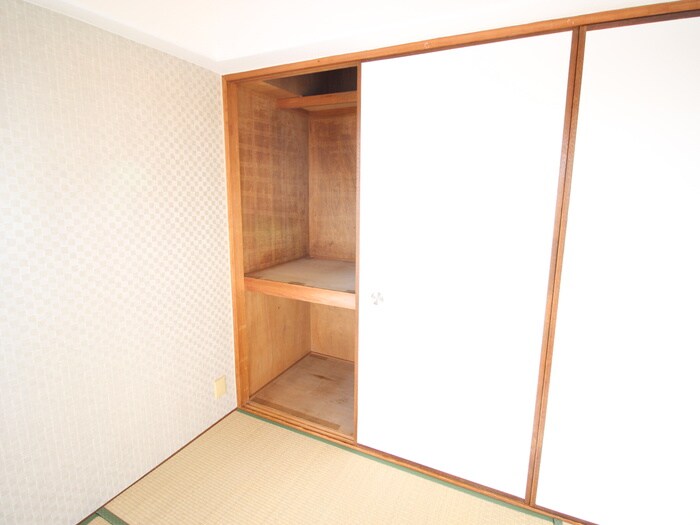 物件内観写真10　(居室)