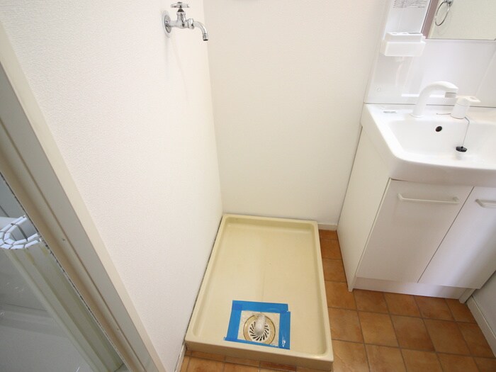 物件内観写真13　(洗濯機置場)