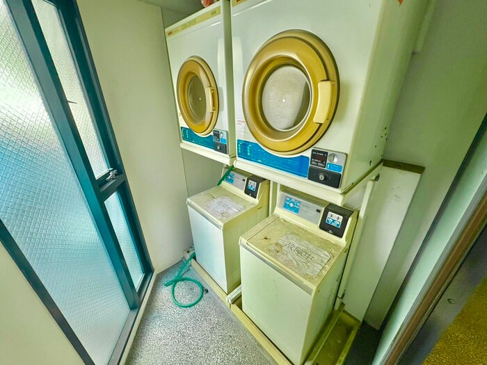 物件内観写真22　(洗濯機置場)