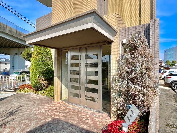 物件外観写真5　(エントランス部分)