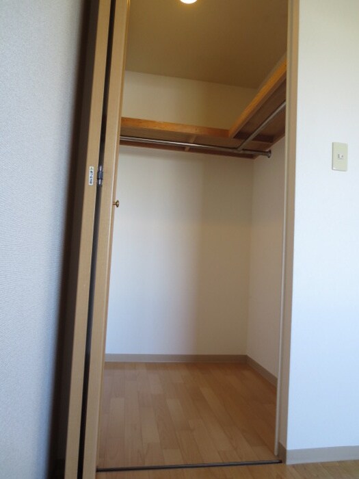 物件内観写真10　(収納)