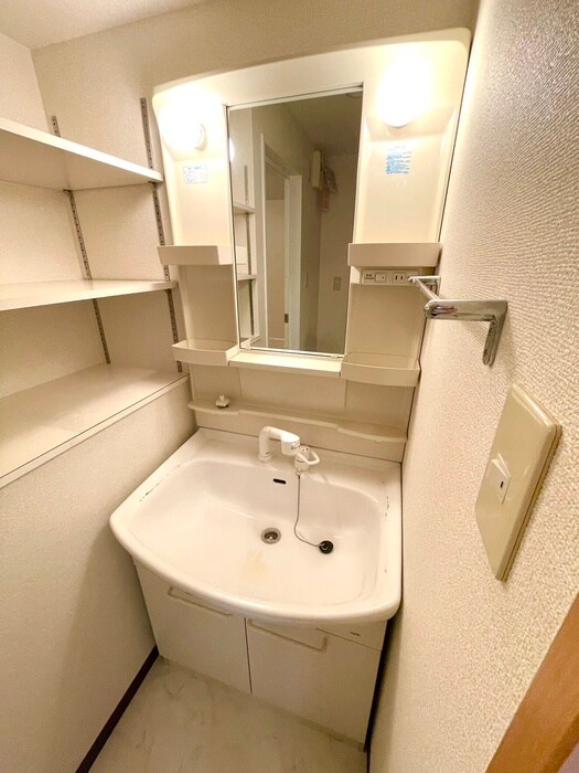 物件内観写真12　(洗面)