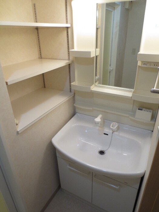 物件内観写真12　(洗面)