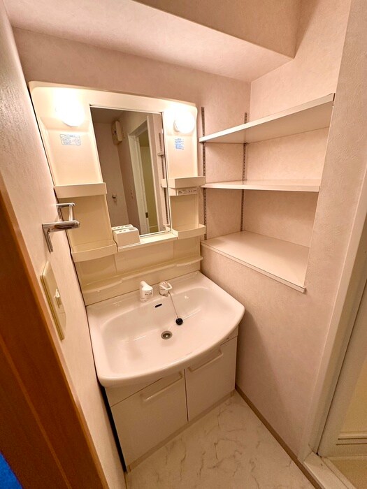 物件内観写真13　(洗面)