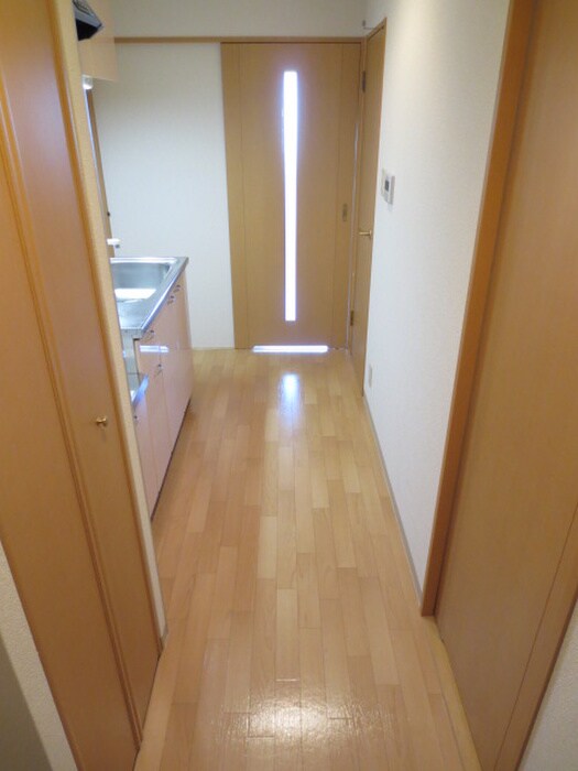 物件内観写真15　(廊下)
