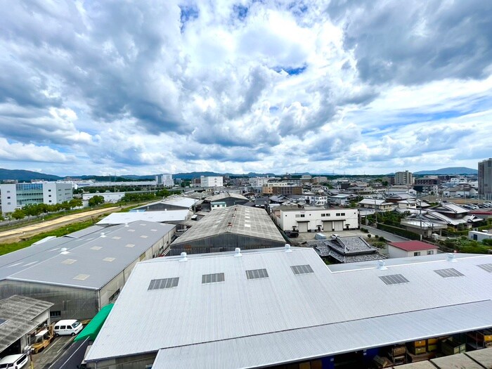 物件内観写真18　(室内からの展望)