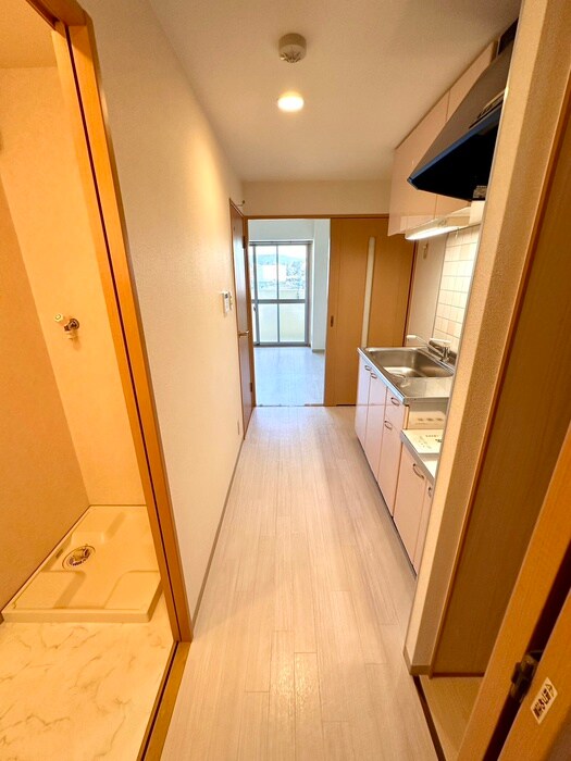 物件内観写真20　(廊下)