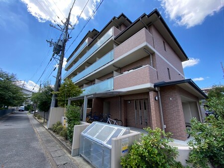 プラリア京都竹田マンション外観写真
