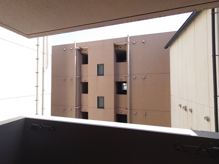 物件内観写真16　(室内からの展望)