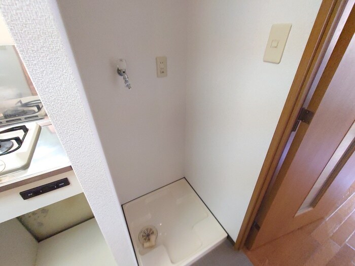 物件内観写真22　(洗濯機置場)