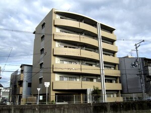 ネッサンス外観写真
