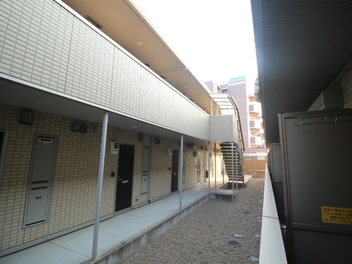 物件内観写真16　(室内からの展望)