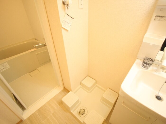 物件内観写真19　(洗濯機置場)